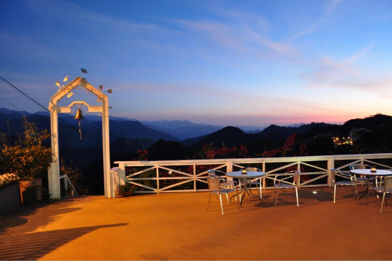 Alishan Tea Garden B&B Фэньчиху Экстерьер фото